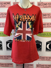 Load image into Gallery viewer, Def Leppard Band Tee (Size L)

