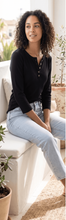 Cargar imagen en el visor de la galería, 3/4 Sleeve Five-Button Henley Top (2 Colors)

