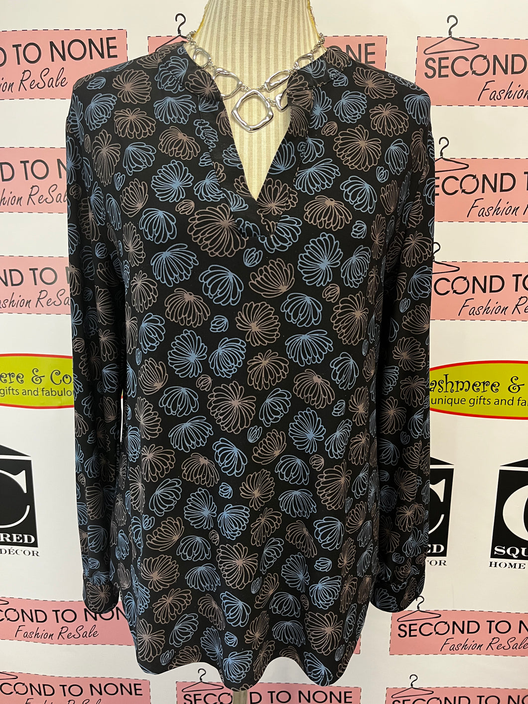 Anne Klein Floral Top (Size M)