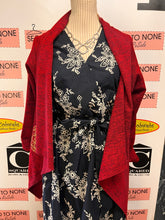 Cargar imagen en el visor de la galería, NWT Laura Petites Navy &amp; White Embroidered Dress (Size 12P)
