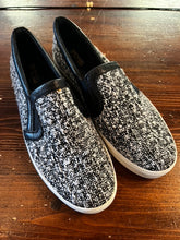 Load image into Gallery viewer, Michael Kors Tweed Shoes (Size 8)
