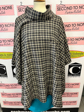 Load image into Gallery viewer, Plaid Poncho (One Size)
