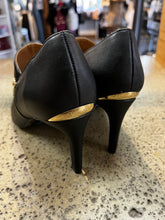 Load image into Gallery viewer, NWT Calvin Klein Heels (Size 7 1/2)
