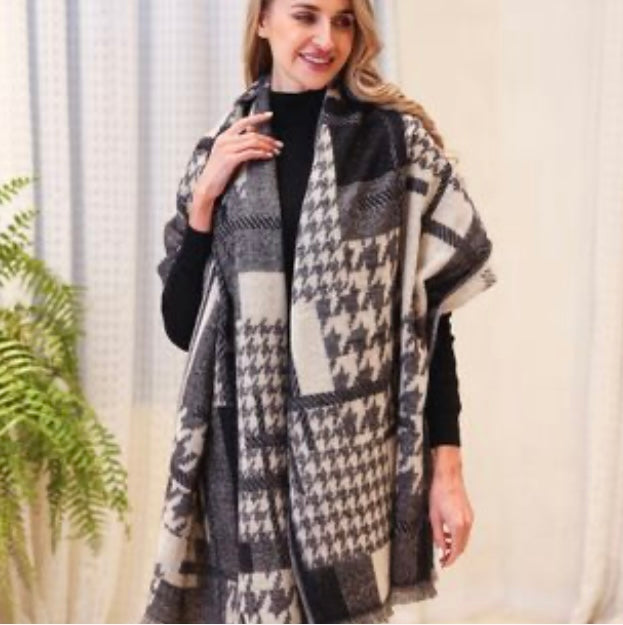 Houndstooth Blanket Scarf