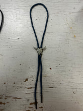Cargar imagen en el visor de la galería, Longhorn Cattle Bolo Tie
