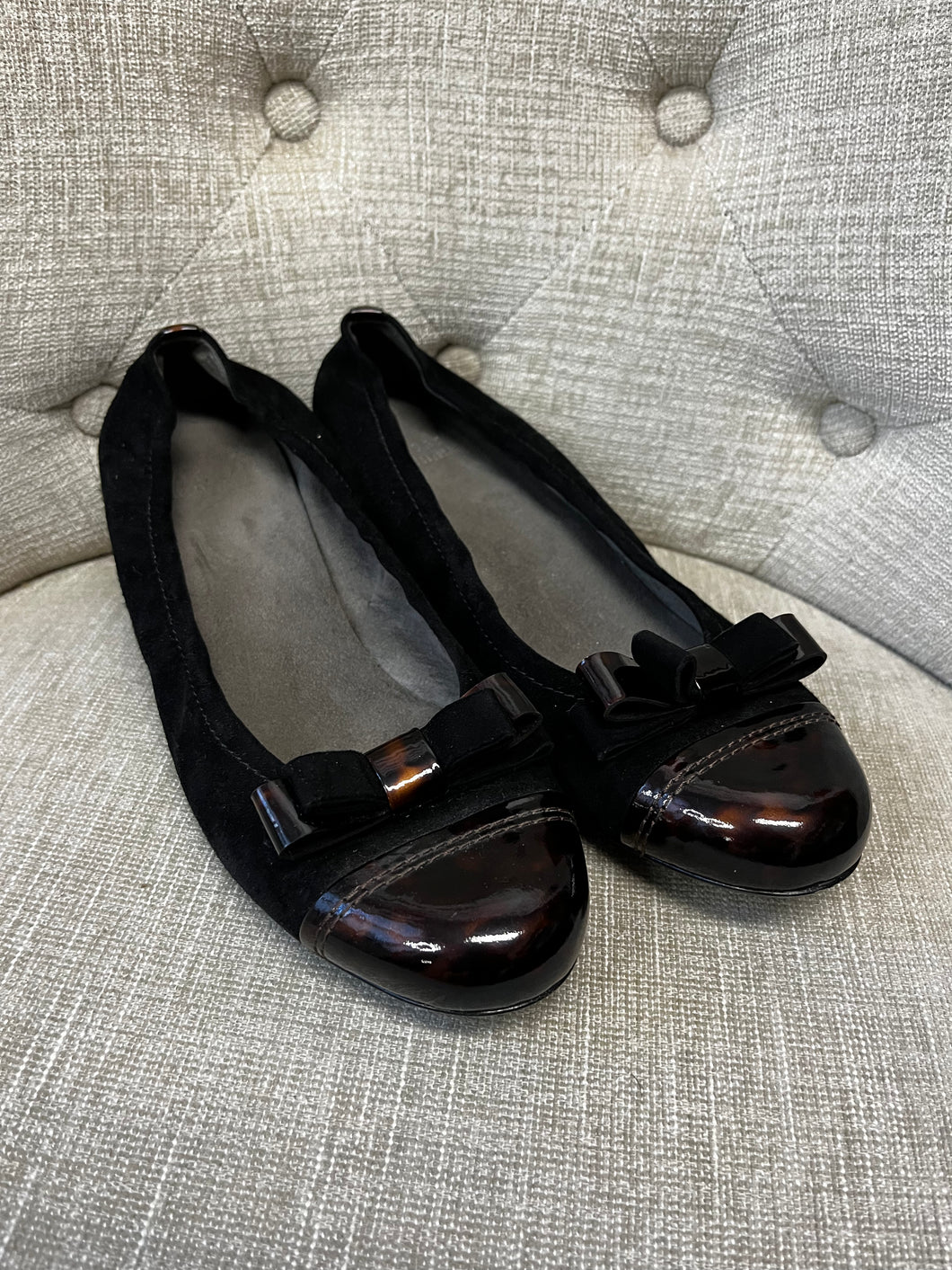 Stuart Weitzman Heeled Flats (Size 9)