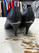 Load image into Gallery viewer, Michael Kors Pointed Toe Heels (Size 8 1/2)
