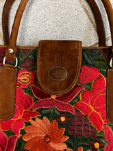 Charger l'image dans la galerie, Bazarte Hand Embroidered Floral Tote Bag

