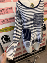 Cargar imagen en el visor de la galería, Cotton Country Navy/White Sweater (Size XL)
