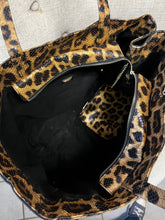 Load image into Gallery viewer, Guess Leopard Tote + Pouch
