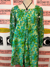 Load image into Gallery viewer, Vintage Handmade 1960s Mod Style Botanical Print Dress (Size XS/S Petite)
