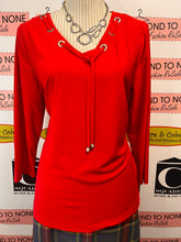 Cargar imagen en el visor de la galería, Classic Editions Red Tie Top (Size L)
