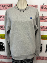 Cargar imagen en el visor de la galería, Champion Grey Crewneck Sweater (Size S)
