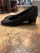 Load image into Gallery viewer, Michael Kors June Flex Black Heels (Size 9)
