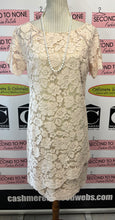 Charger l'image dans la galerie, Vince Camuto Pink Rose Lace Dress (Size 12)
