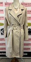 Cargar imagen en el visor de la galería, Marla Wynne Classic Trench Coat (Size L)
