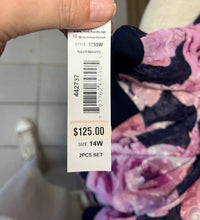 Cargar imagen en el visor de la galería, R&amp;M Michaels Pink Floral Overlay &amp; Dress (Size 14W)
