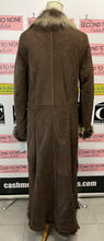 Cargar imagen en el visor de la galería, NWT Andrew Marc 100% Sherling Long Trench Coat (Size M/L)

