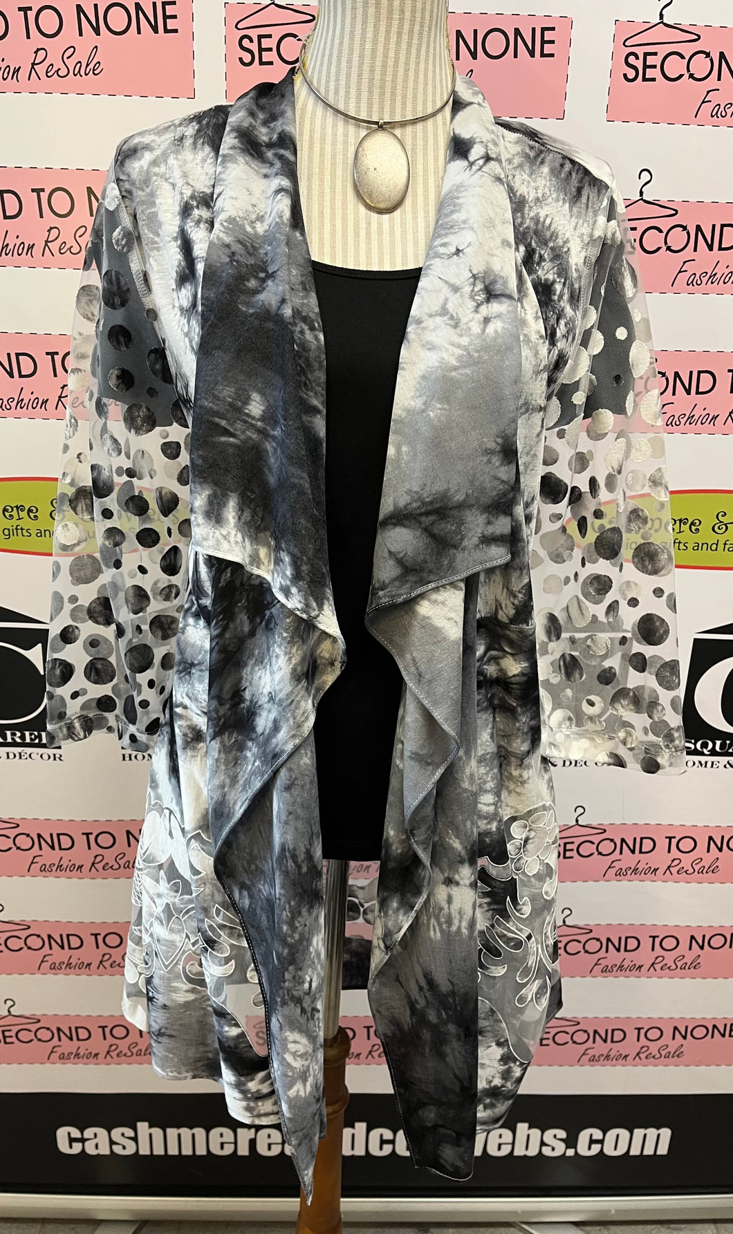 B&W Tie Dye Sheer Sleeve Overlay (Size XL)