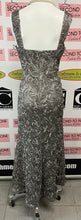 Cargar imagen en el visor de la galería, Laura Petites Grey Ribbon Embroidered Full Length Gown (Size 6P)
