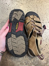 Charger l'image dans la galerie, Keen Newport Tan Leather Sandals (Size 7.5)
