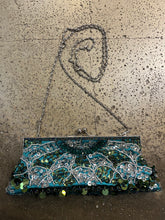 Cargar imagen en el visor de la galería, Green &amp; Silver Y2K Sequin Evening Bag
