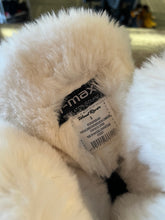 Load image into Gallery viewer, Wind River Soft Lined Boots (Size 9)k
