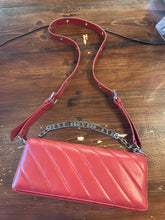 Load image into Gallery viewer, Edgy Chain Mini Purse
