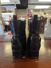 Load image into Gallery viewer, Bandolino Black Booties (Size 6.5)
