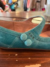 Load image into Gallery viewer, Turquoise Leather Ballet Flats (Size 7)

