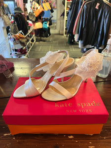 Kate Spade Ivory Flower Heels with Box (Size 7.5)