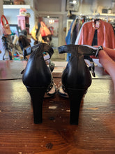 Cargar imagen en el visor de la galería, L.K. Bennet Black and Ivory Leather Heels (Size 9)
