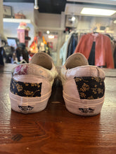 Charger l'image dans la galerie, Vans Patchwork Slip-On Shoes (Women’s 10.5/ Men’s 9)
