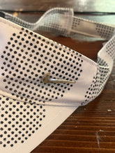 Charger l'image dans la galerie, Nike Golf White Spotted Visor
