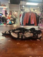 Load image into Gallery viewer, Merrell Outdoorsy Sandals (Size 6)
