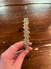 Charger l'image dans la galerie, Rhinestone Floral Headband
