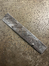 Cargar imagen en el visor de la galería, Silver Chakra Symbol Metal Incense Holder
