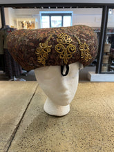 Load image into Gallery viewer, Decorative Medieval Tudor Cap
