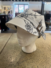 Cargar imagen en el visor de la galería, Sartorial Crown B&amp;W Floral Embroidered Sun Cloche Hat
