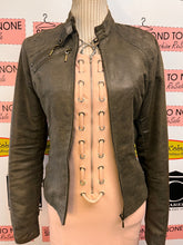 Load image into Gallery viewer, Smart Set Olive Green Faux Suede Jacket (Size M)
