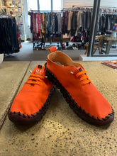 Charger l'image dans la galerie, Orange Slip On Sneakers (Size 41/Fits 8)
