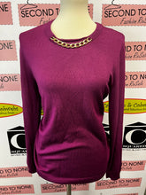 Load image into Gallery viewer, Ellen Tracy Chain Neck Sweater (Size M)
