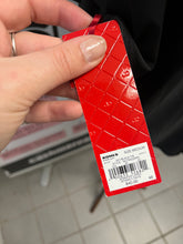 Load image into Gallery viewer, NWT Jennifer Lopez Cold Shoulder Top (Size M)
