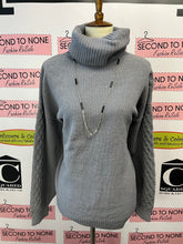 Load image into Gallery viewer, Soft Cable Knit Sleeve Sweater (Size L)
