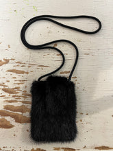 Cargar imagen en el visor de la galería, Black Canadian Mink Small Pouch

