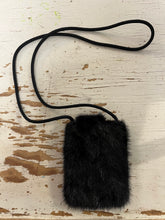 Cargar imagen en el visor de la galería, Black Canadian Mink Small Pouch
