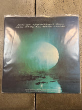 Load image into Gallery viewer, Toto “Hydra” Vinyl Record
