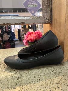 Crocs Black Ballet Flats (Size 9)