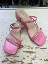 Cargar imagen en el visor de la galería, Nearly New Bubble Gum Pink Strappy Heels (Size 7)
