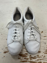 Cargar imagen en el visor de la galería, Keds Ace Leather White Lace Up Sneakers (Size 8)
